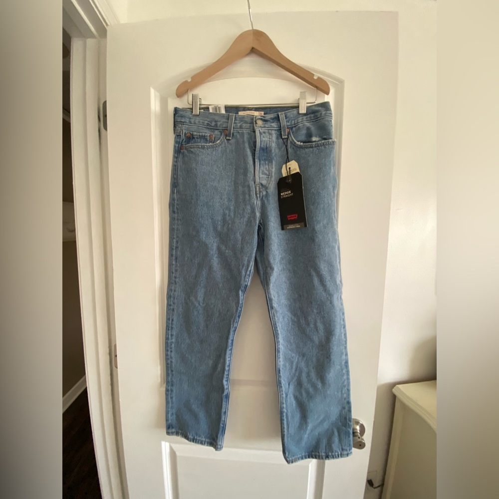 NWT Levi’s Wedgie Straight Leg women’s jeans size 29